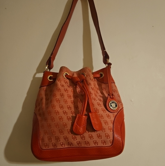 Rare Vintage DOONEY & BOURKE Red Leather Canvas Monogram Drawstring Bucket Bag - Picture 1 of 14